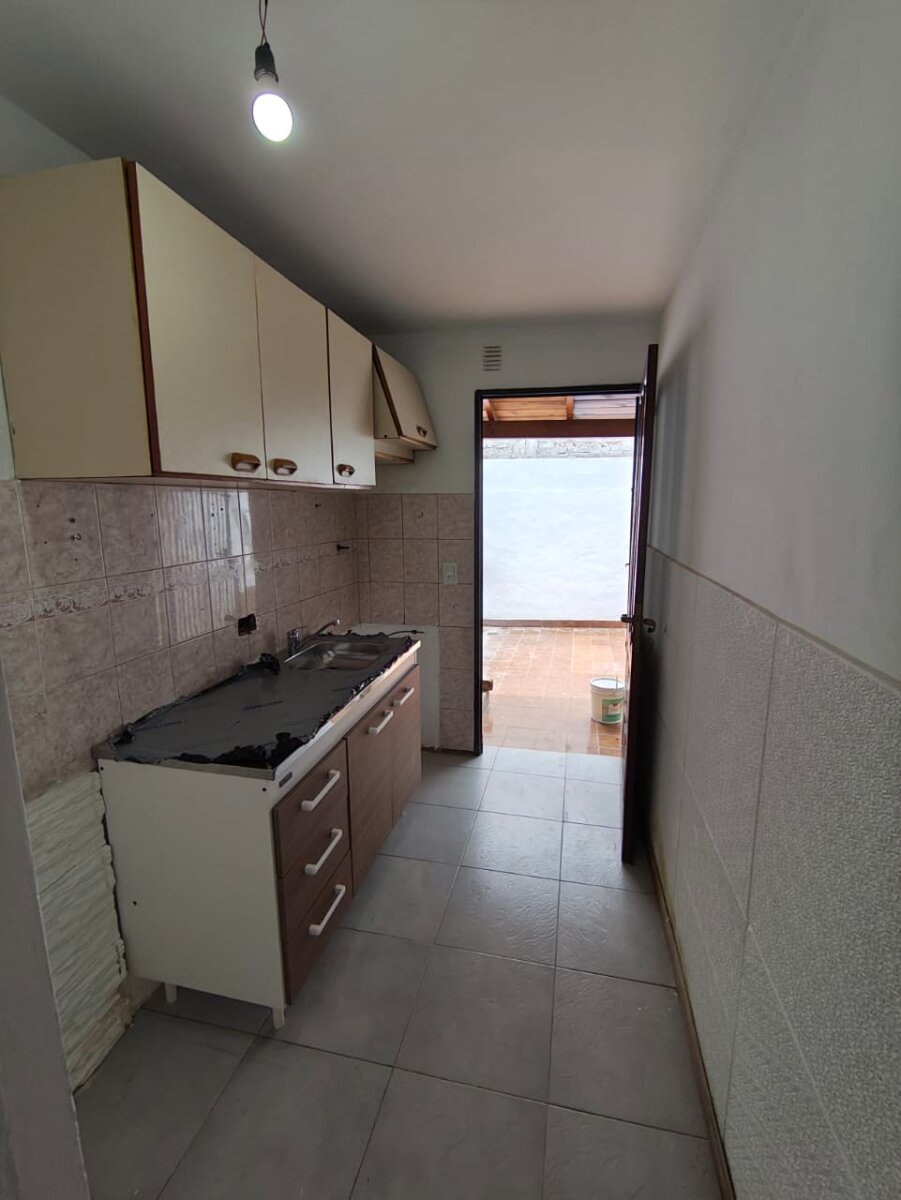 DUPLEX 3 AMBIENTES CON COCHERA EN CASTELAR NORTE - 12
