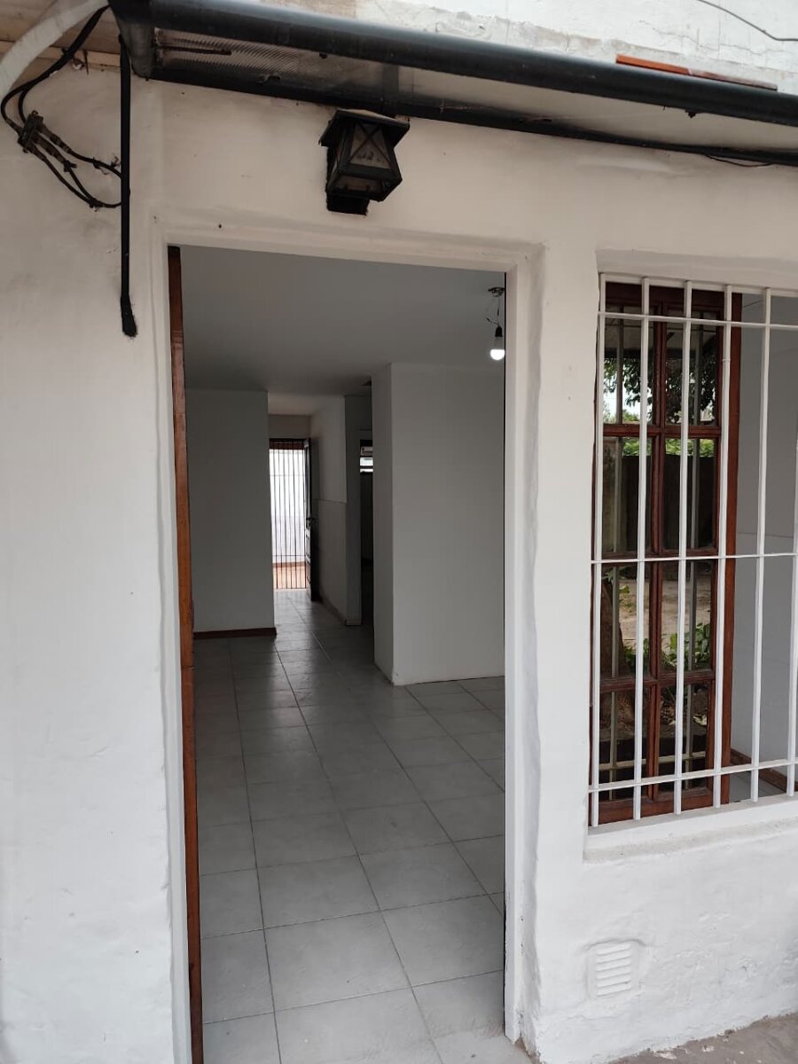 DUPLEX 3 AMBIENTES CON COCHERA EN CASTELAR NORTE - 2