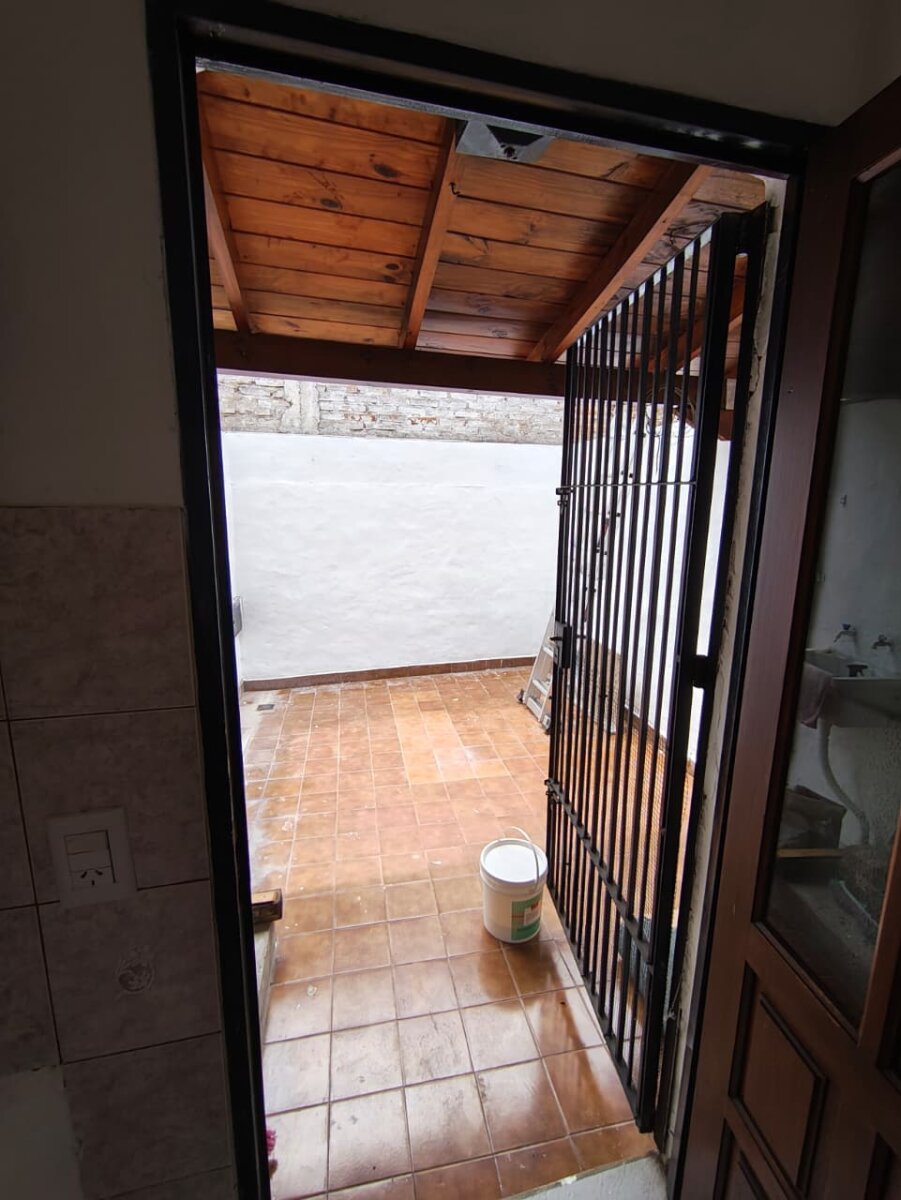 DUPLEX 3 AMBIENTES CON COCHERA EN CASTELAR NORTE - 22