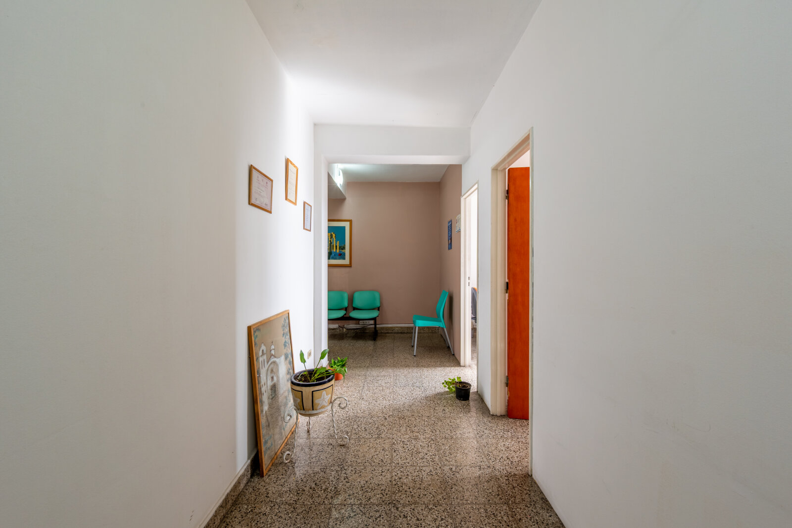 Venta 3 Oficinas con sala de espera - 8
