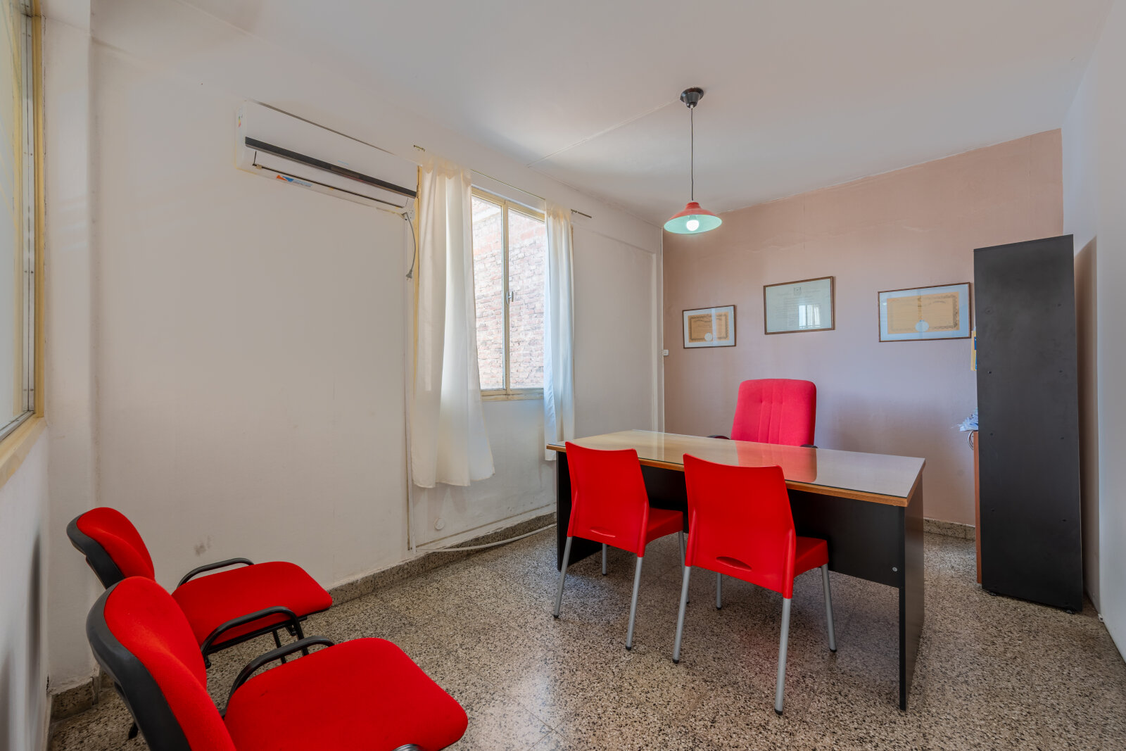 Venta 3 Oficinas con sala de espera - 2
