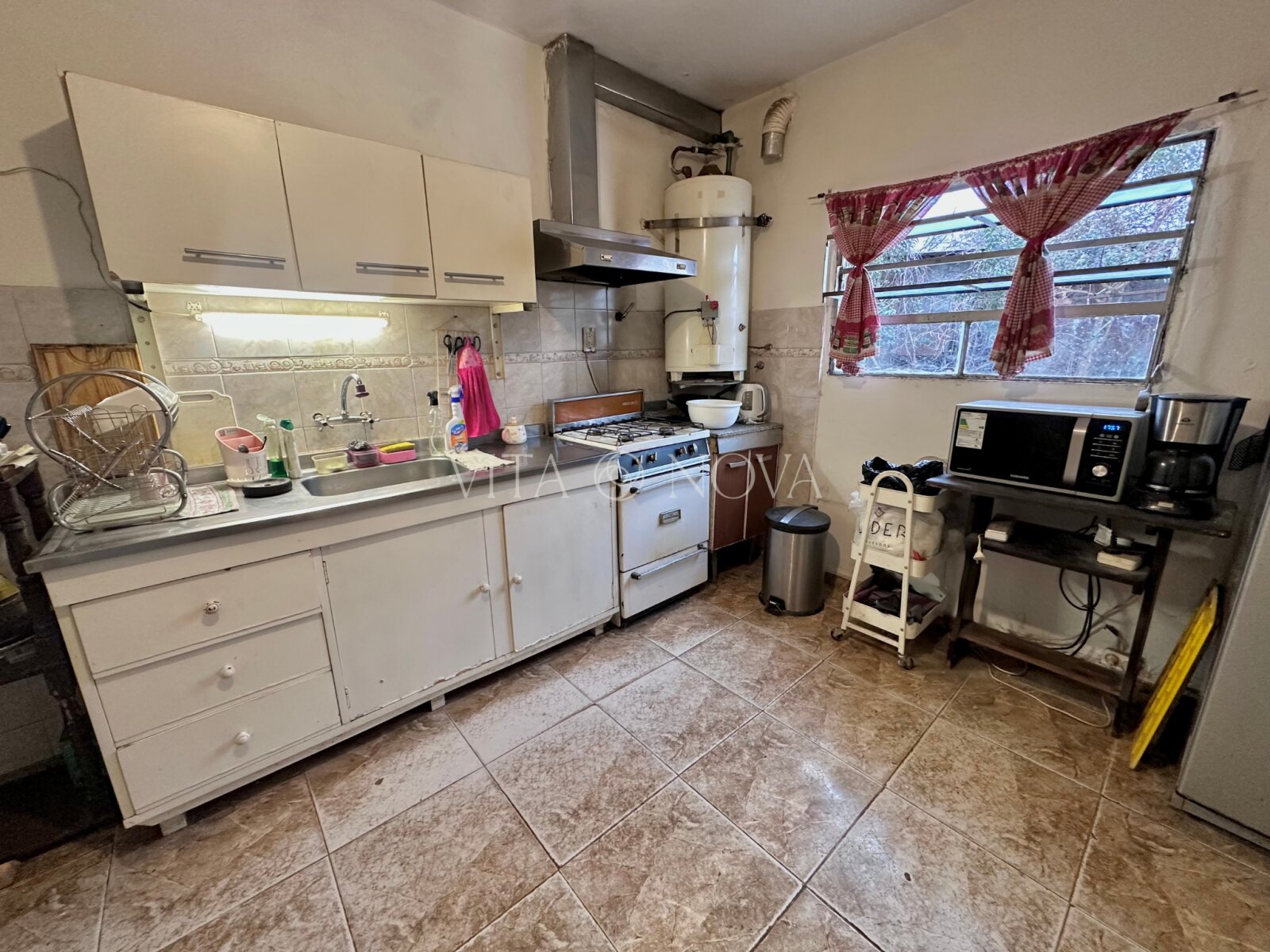 VENTA CASA Y DPTO - ALTO ALBERDI