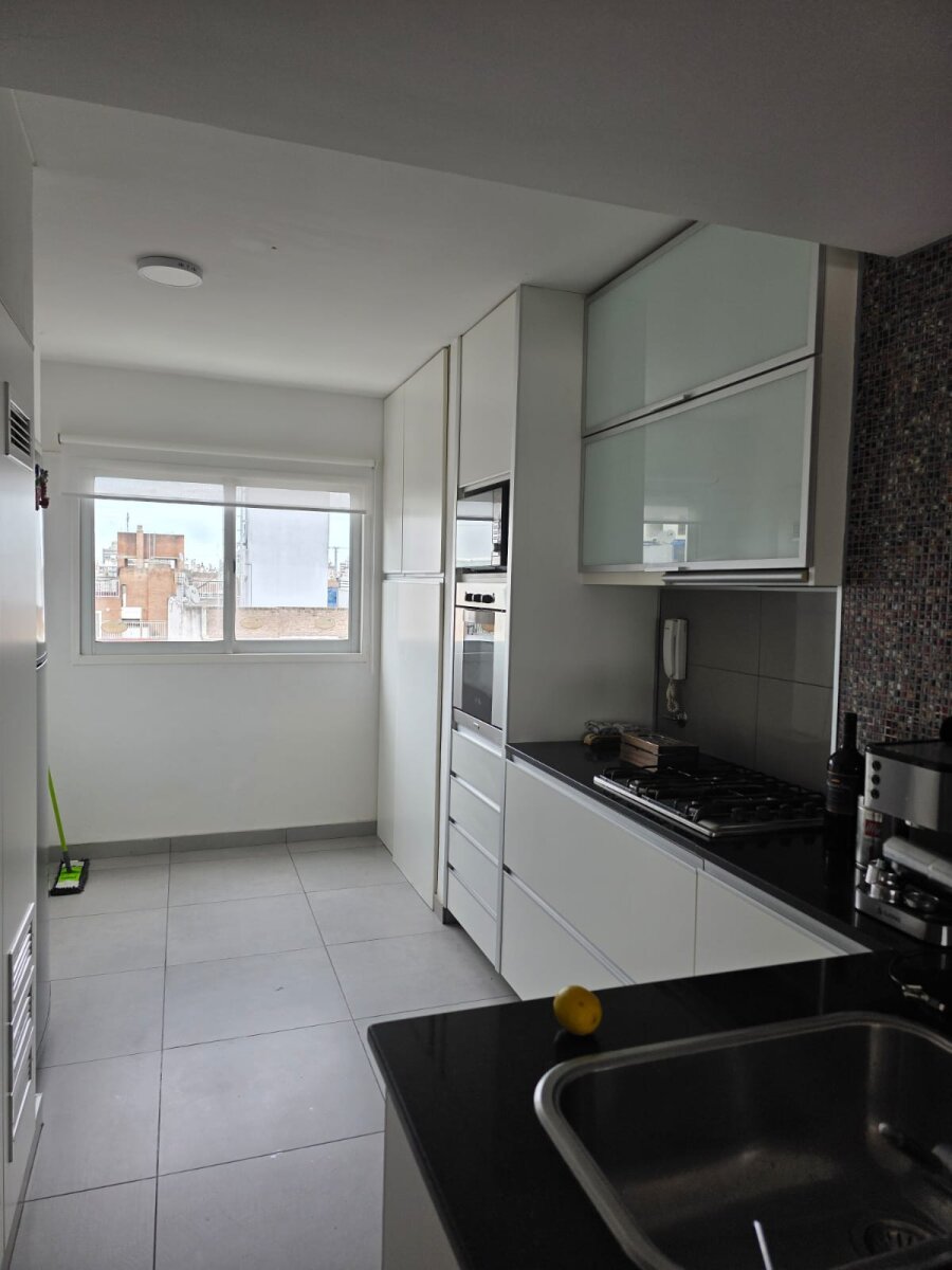 Alquiler Departamento 3 dormitorios con cochera- Zona Río - 10