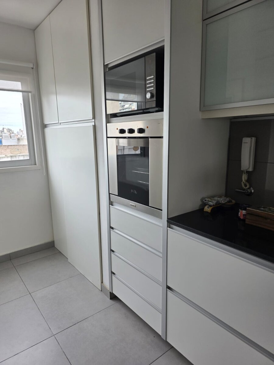 Alquiler Departamento 3 dormitorios con cochera- Zona Río - 11