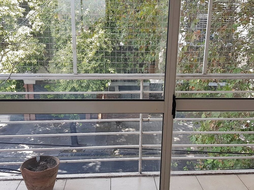 Monoambiente amplio con balcón al frente · Ituzaingó y Alem - 7