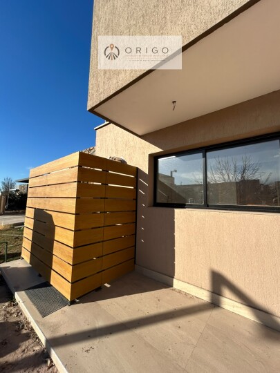 Espectacular Casa Moderna en Barrio Lomas de Russell · foto 2
