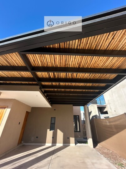 Espectacular Casa Moderna en Barrio Lomas de Russell · foto 3