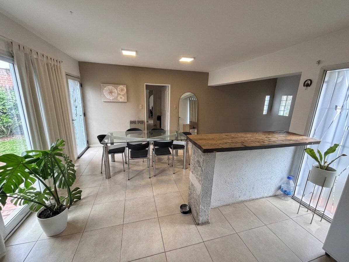 ALQUILER CASA EN HOUSING RECTA MARTINOLLI AL 8800 - Imagen 2