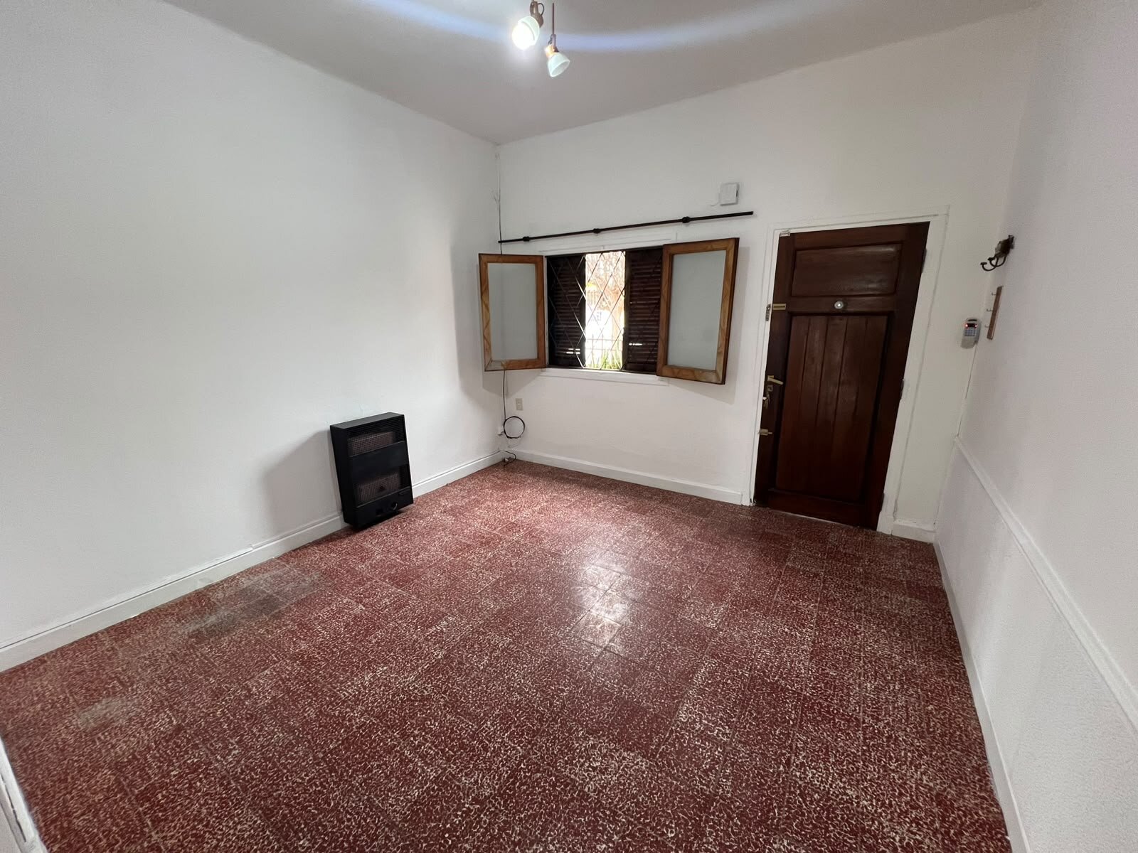 Venta casa 2 dorm. B° Crisol Sud - Imagen 4