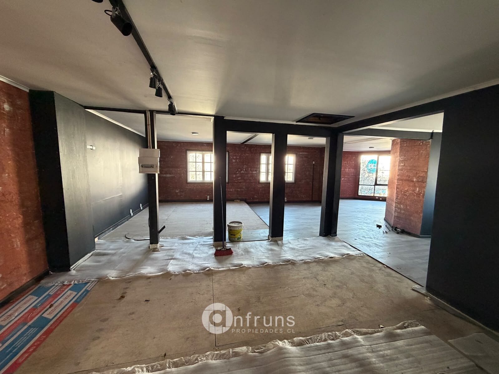 Local Comercial en Venta en Coyhaique | 15 Dormitorios | 3 Baños | 91 m² | UF 36.724 - 14