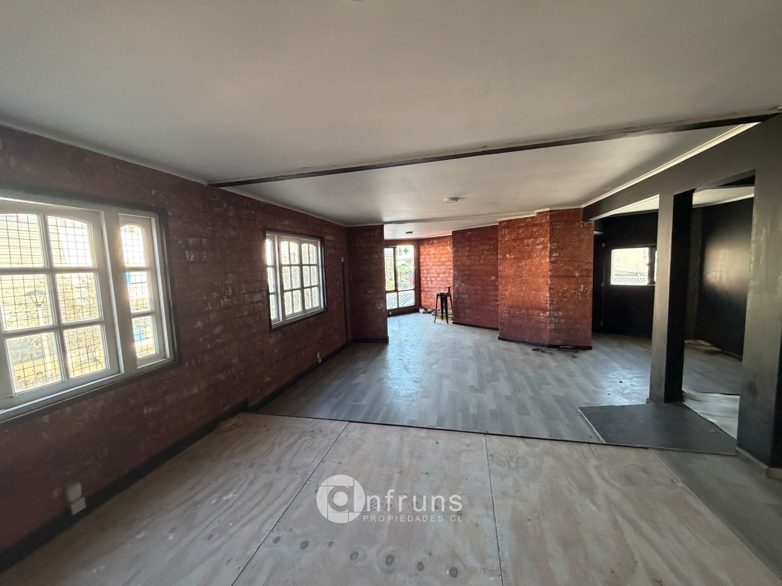 Local Comercial en Venta en Coyhaique | 15 Dormitorios | 3 Baños | 91 m² | UF 36.724 - 18
