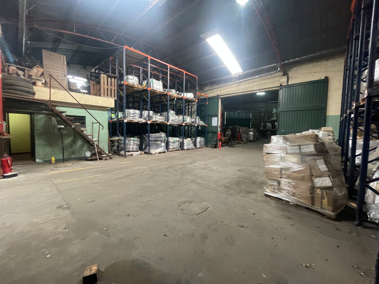 Darragueira 969 - Nave Industrial 1.145 m2 en Alquiler - 5