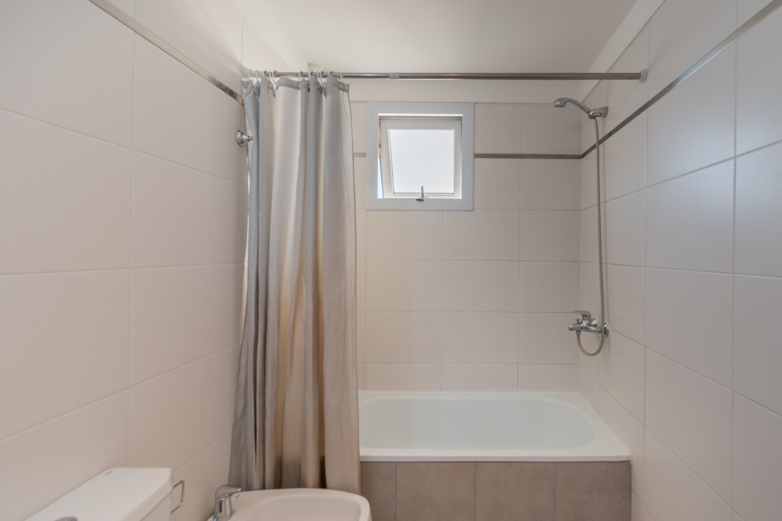 Departamento de dos ambientes, con baulera, y piscina - 18