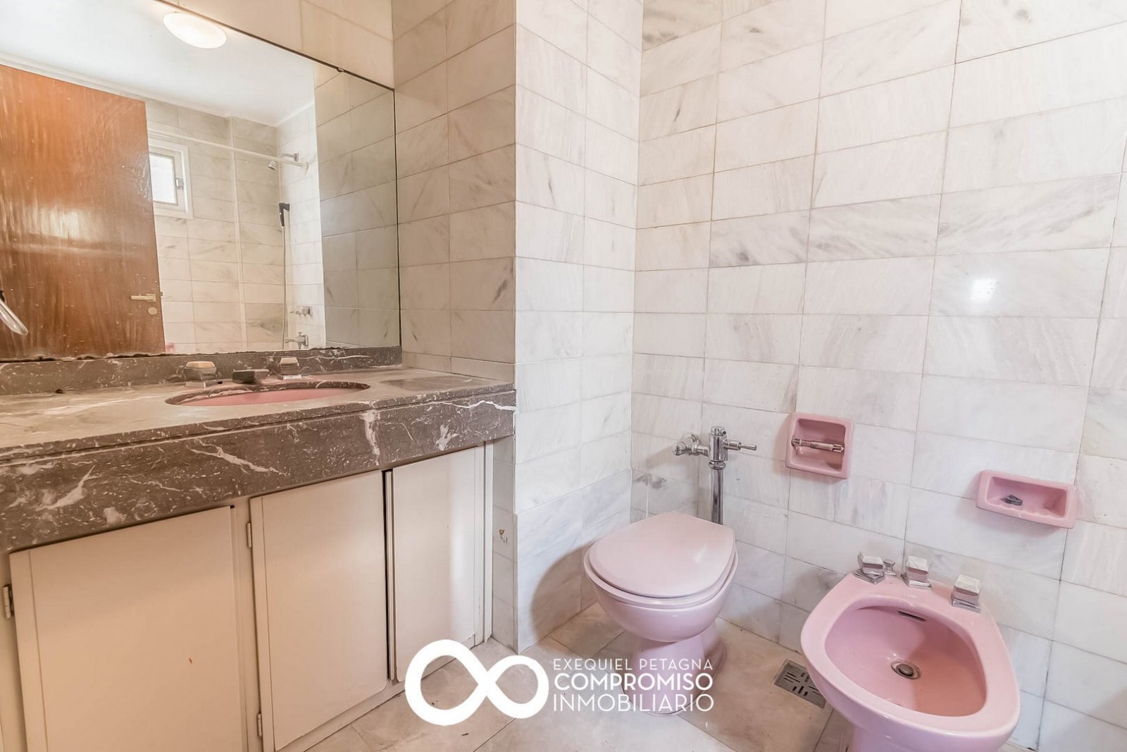 Venta. Apto Credito. Departamento 4 ambientes. Cochera. Baulera. Belgrano - 43
