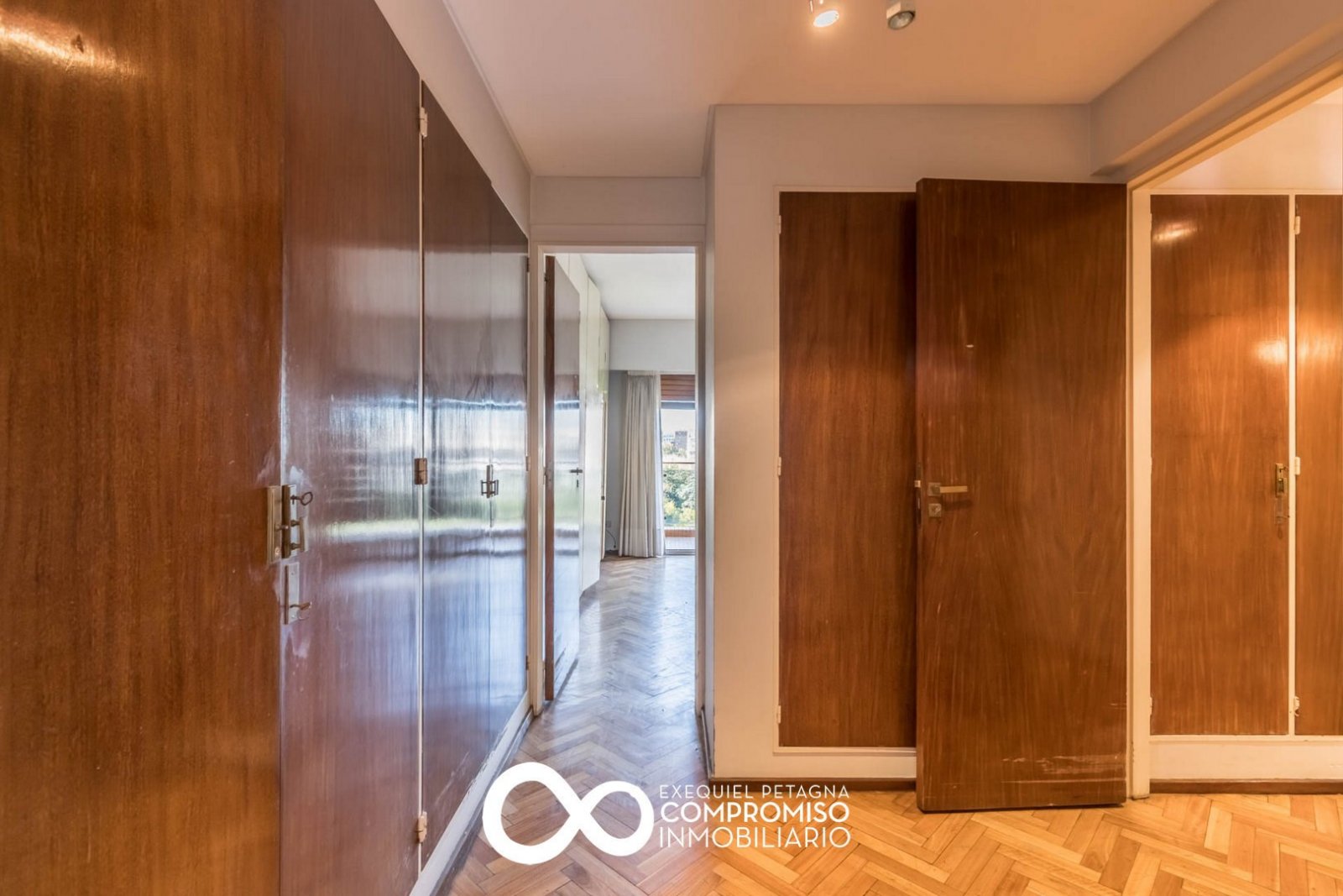 Venta. Apto Credito. Departamento 4 ambientes. Cochera. Baulera. Belgrano - 35