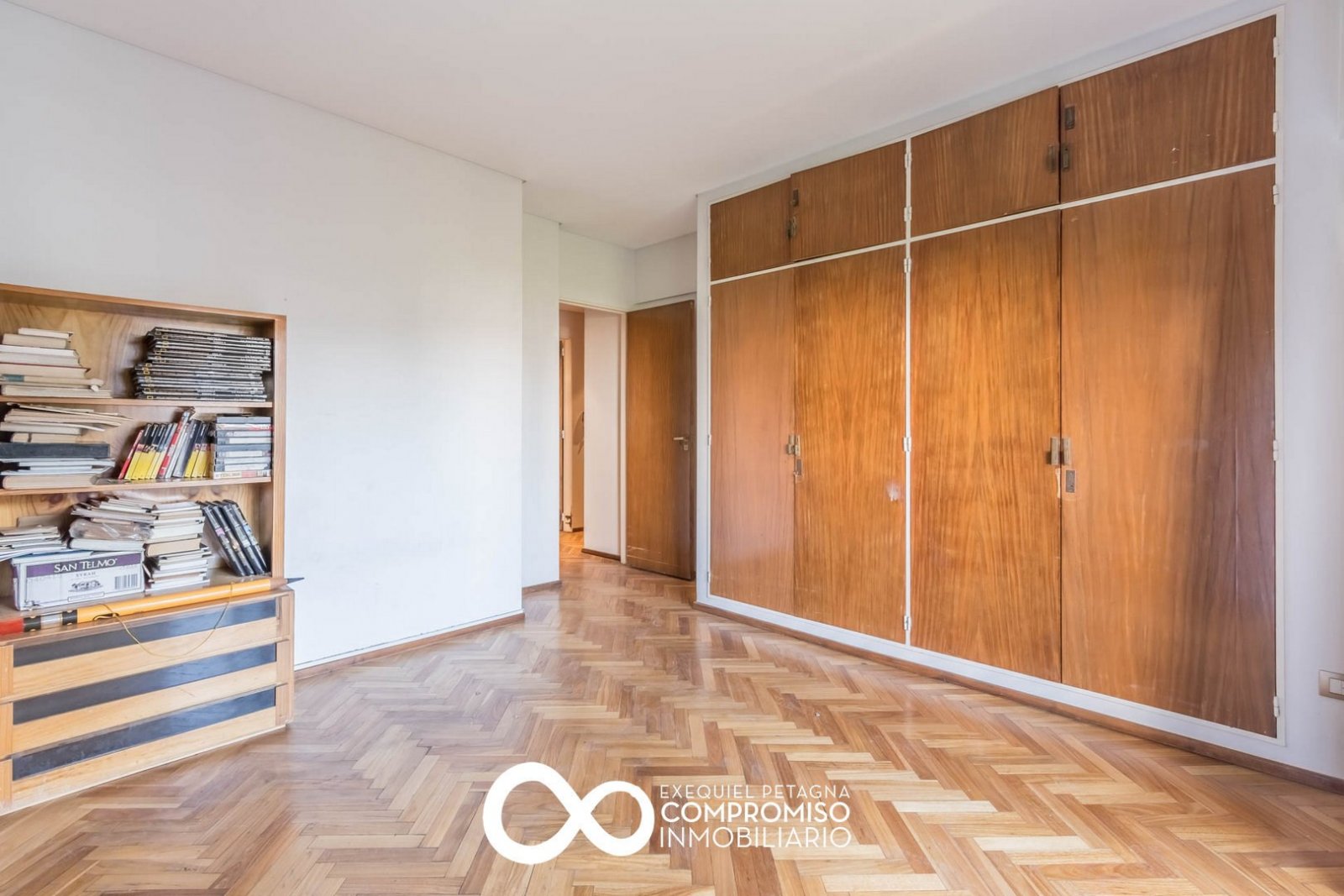 Venta. Apto Credito. Departamento 4 ambientes. Cochera. Baulera. Belgrano - 30