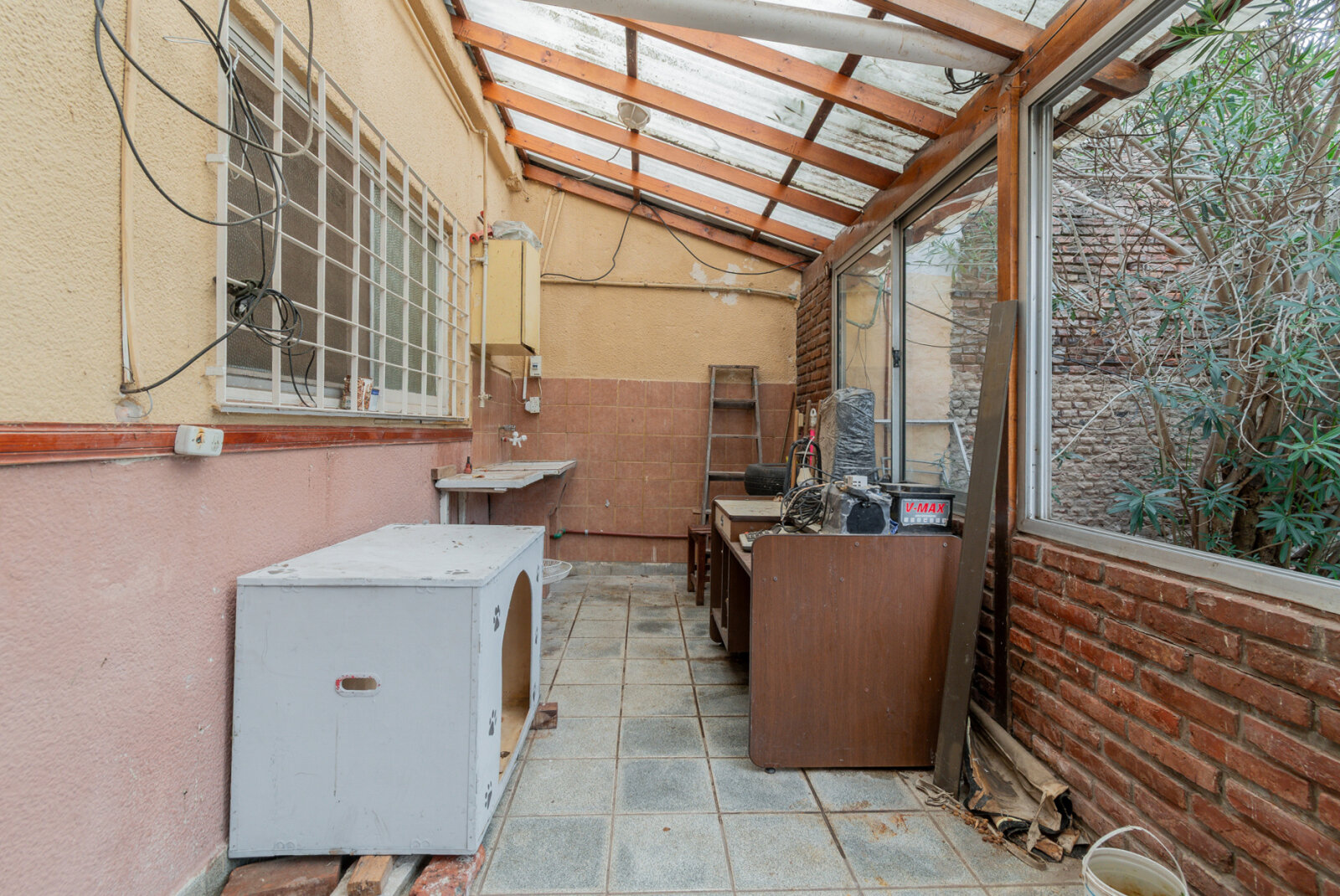 Casa de 5 ambientes con cochera y jardin apta crédito - 28