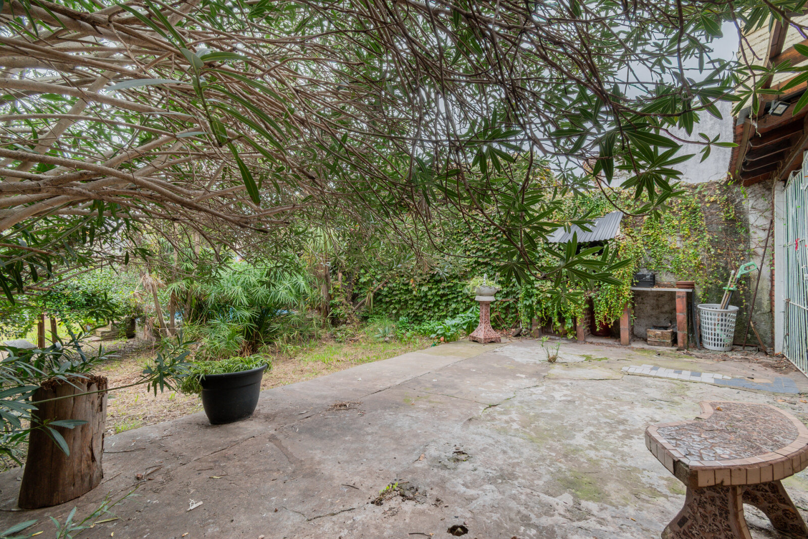Casa de 5 ambientes con cochera y jardin apta crédito - 12