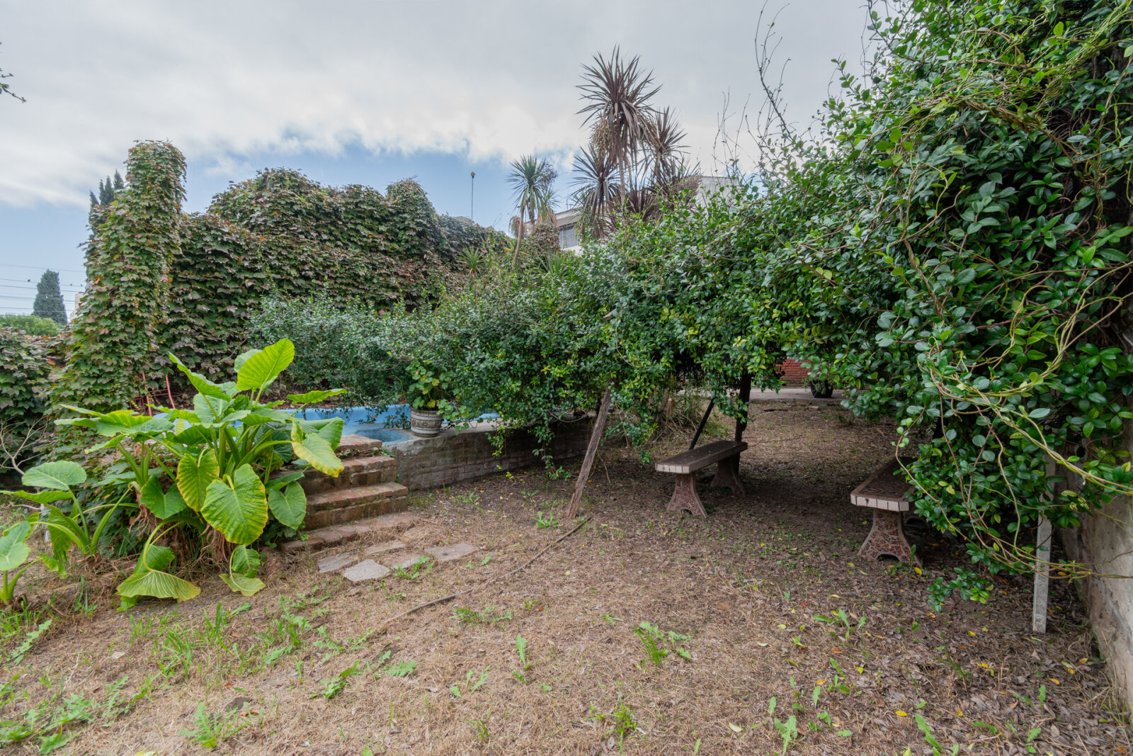 Casa de 5 ambientes con cochera y jardin apta crédito - 13
