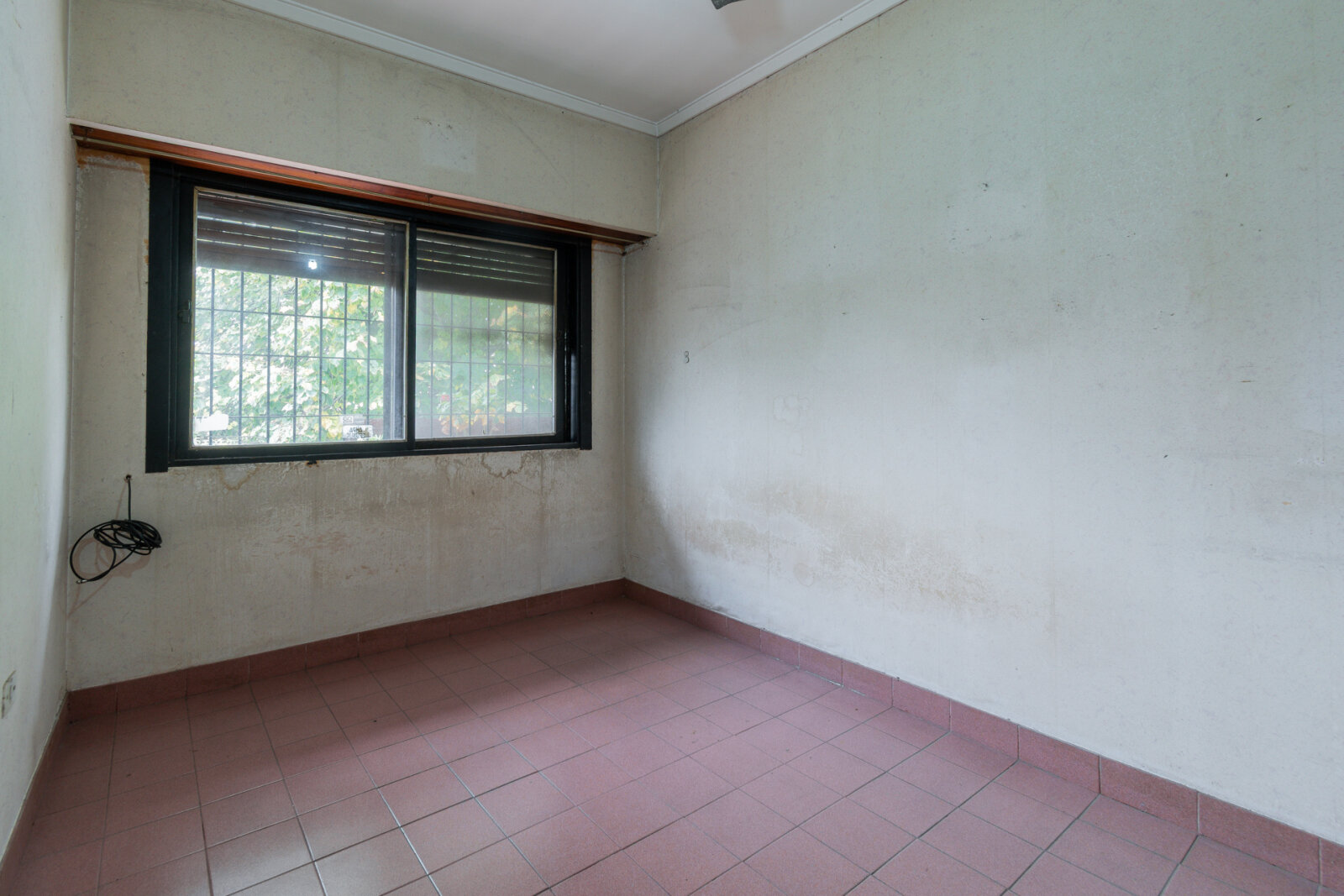 Casa de 5 ambientes con cochera y jardin apta crédito - 19