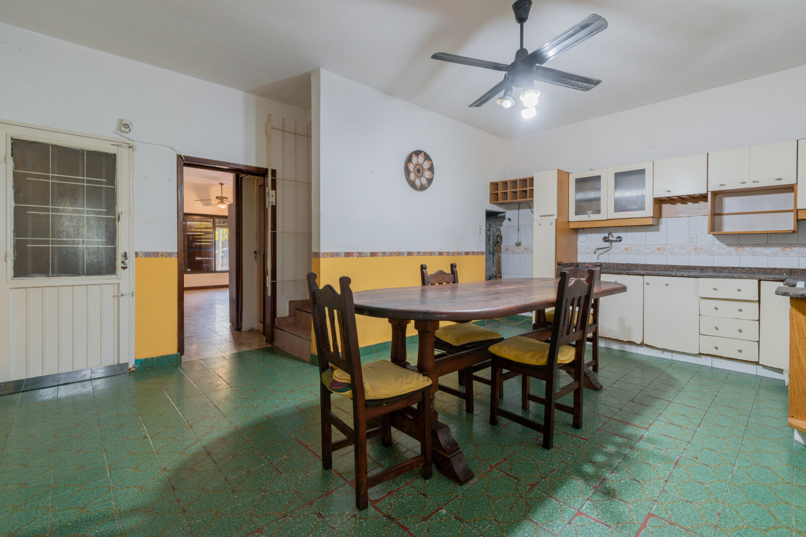 Casa de 5 ambientes con cochera y jardin apta crédito - 8