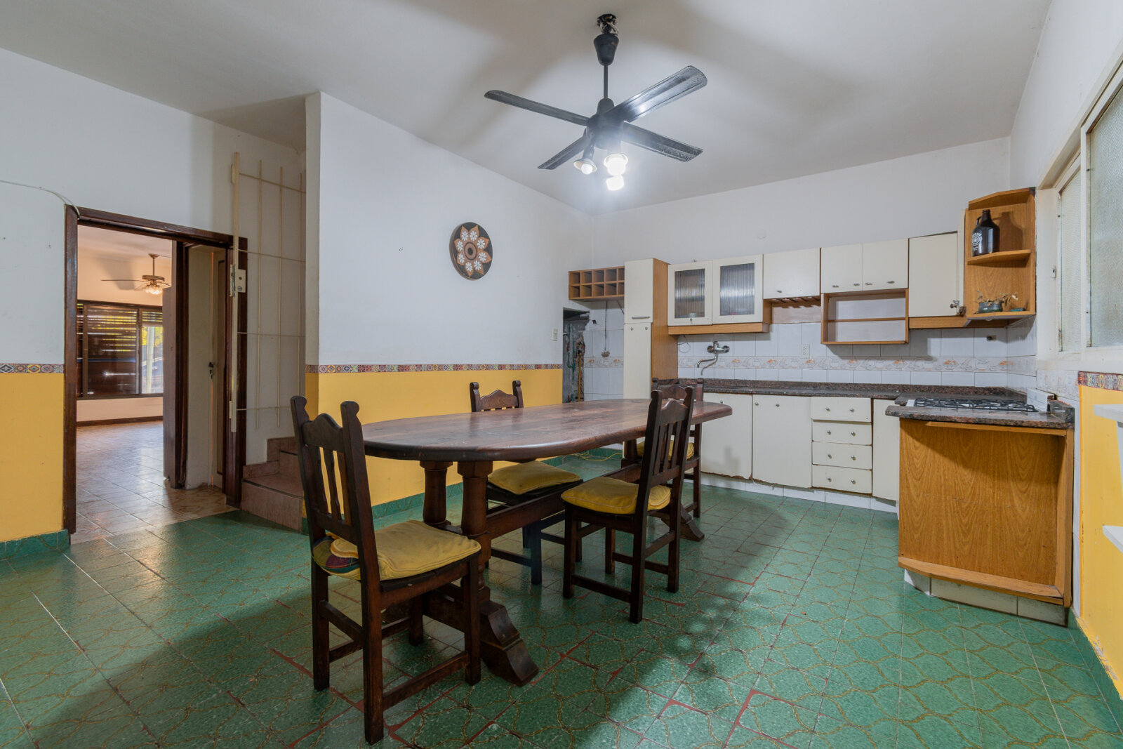 Casa de 5 ambientes con cochera y jardin apta crédito - 9