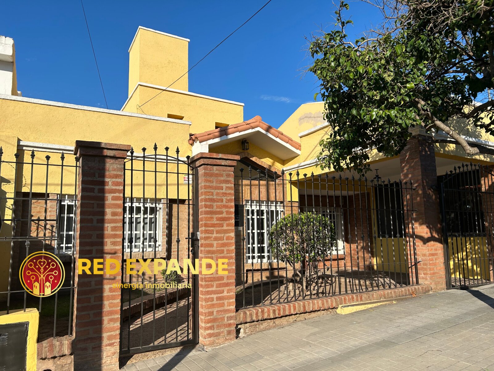 Alquiler Casa en Barrio Parque Chacabuco