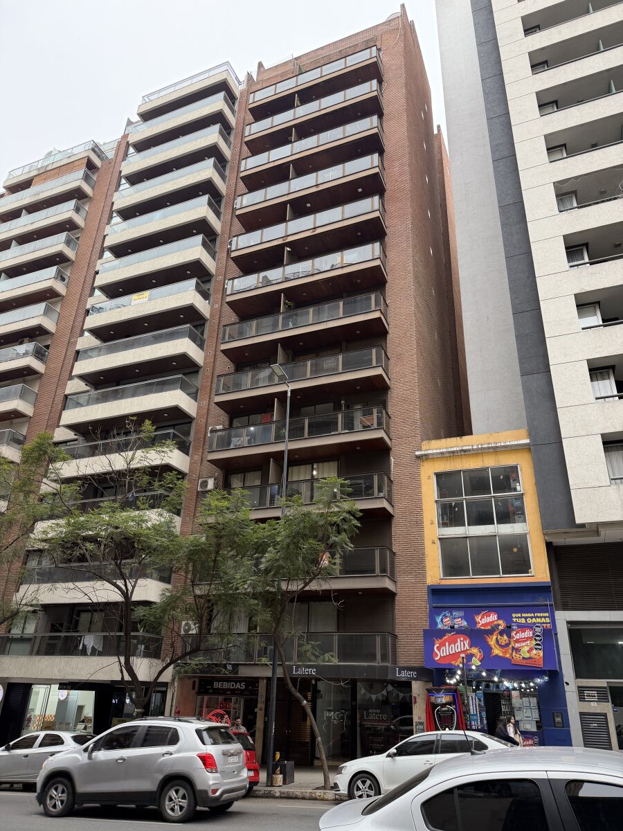 Sobre Pueyrredon al 100 dpto en venta