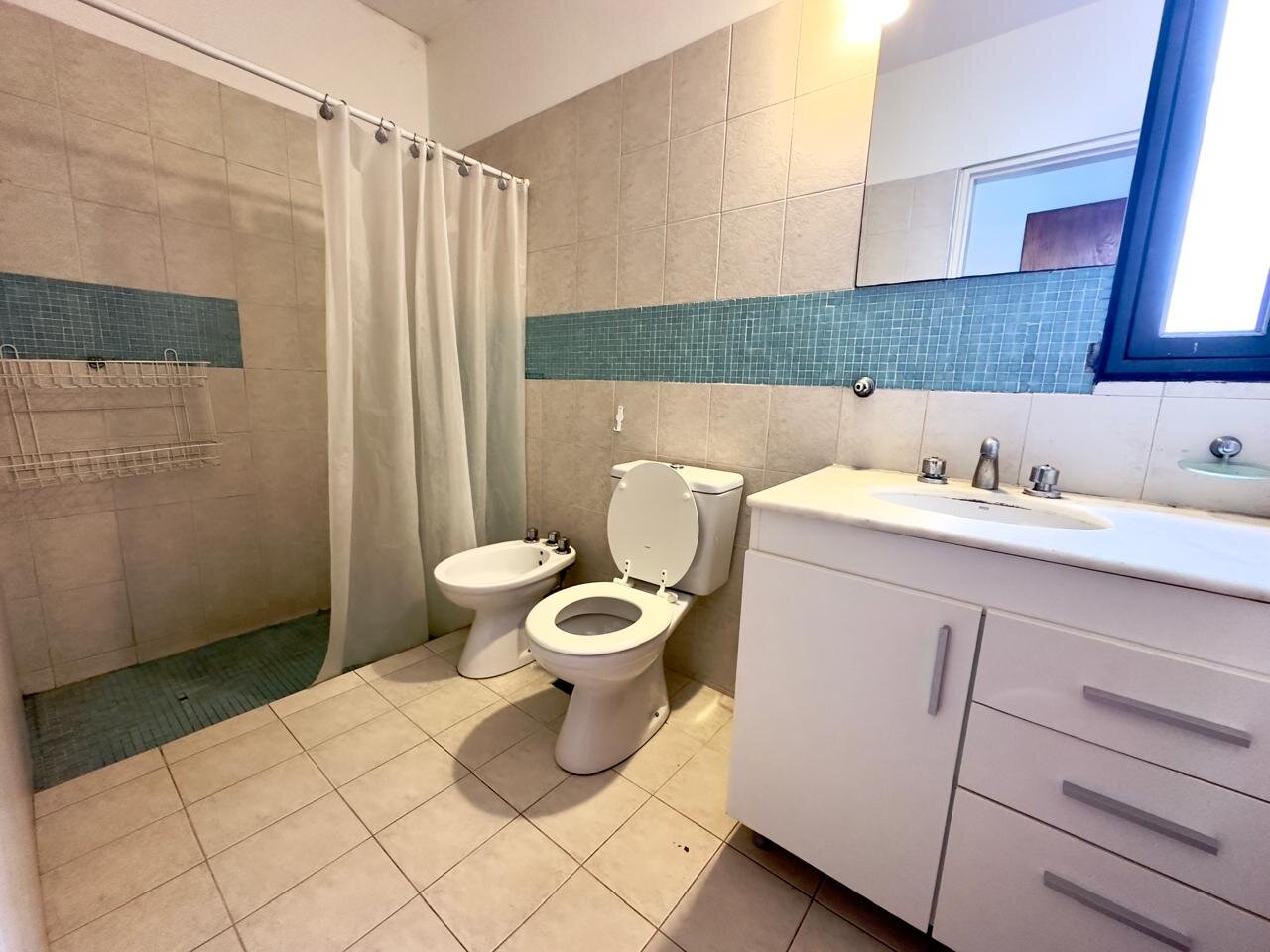 HERMOSO DÚPLEX EN ALQUILER 3 DORM B° POETA LUGONES - Imagen 22