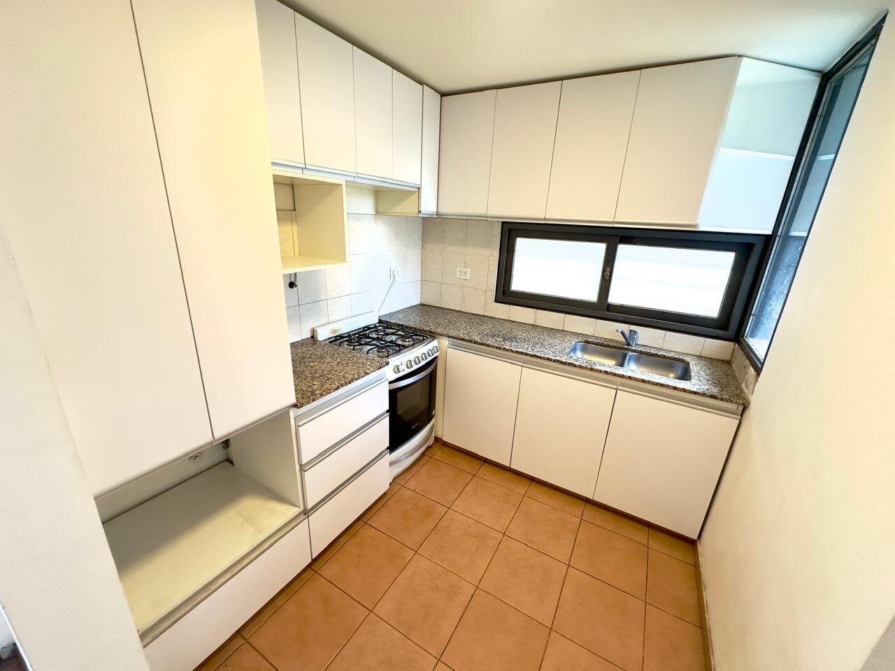 HERMOSO DÚPLEX EN ALQUILER 3 DORM B° POETA LUGONES - Imagen 7