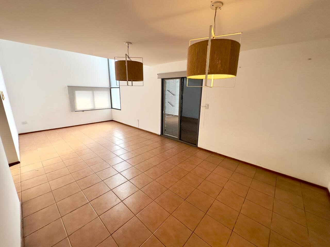 HERMOSO DÚPLEX EN ALQUILER 3 DORM B° POETA LUGONES - Imagen 4