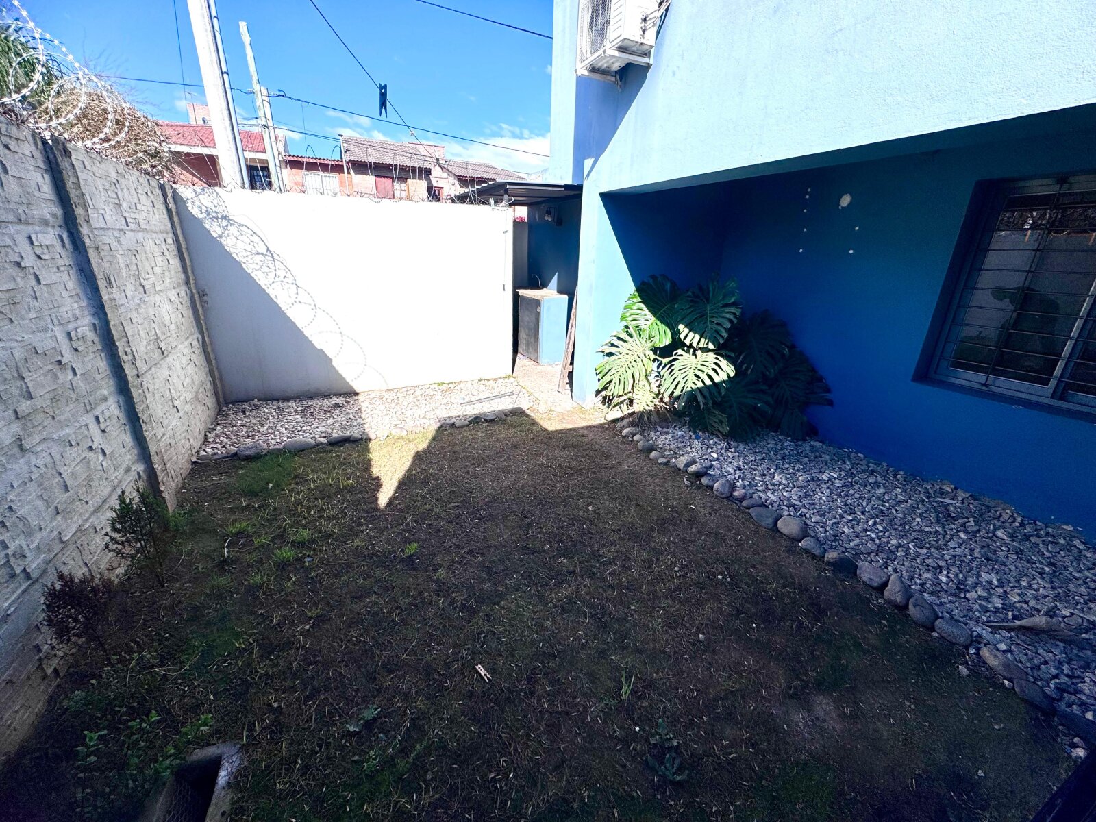 HERMOSO DÚPLEX EN ALQUILER 3 DORM B° POETA LUGONES - Imagen 12