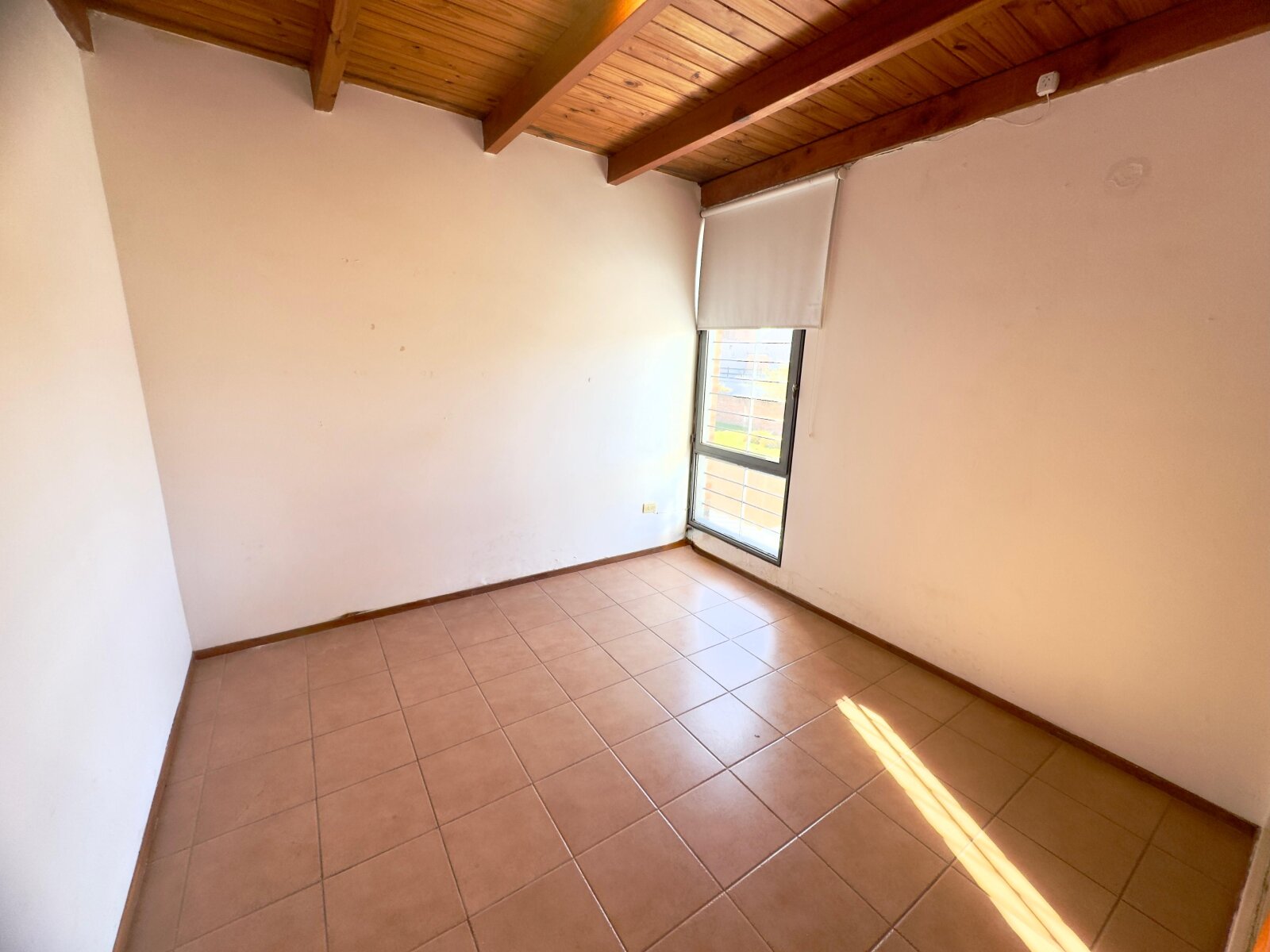 HERMOSO DÚPLEX EN ALQUILER 3 DORM B° POETA LUGONES - Imagen 14
