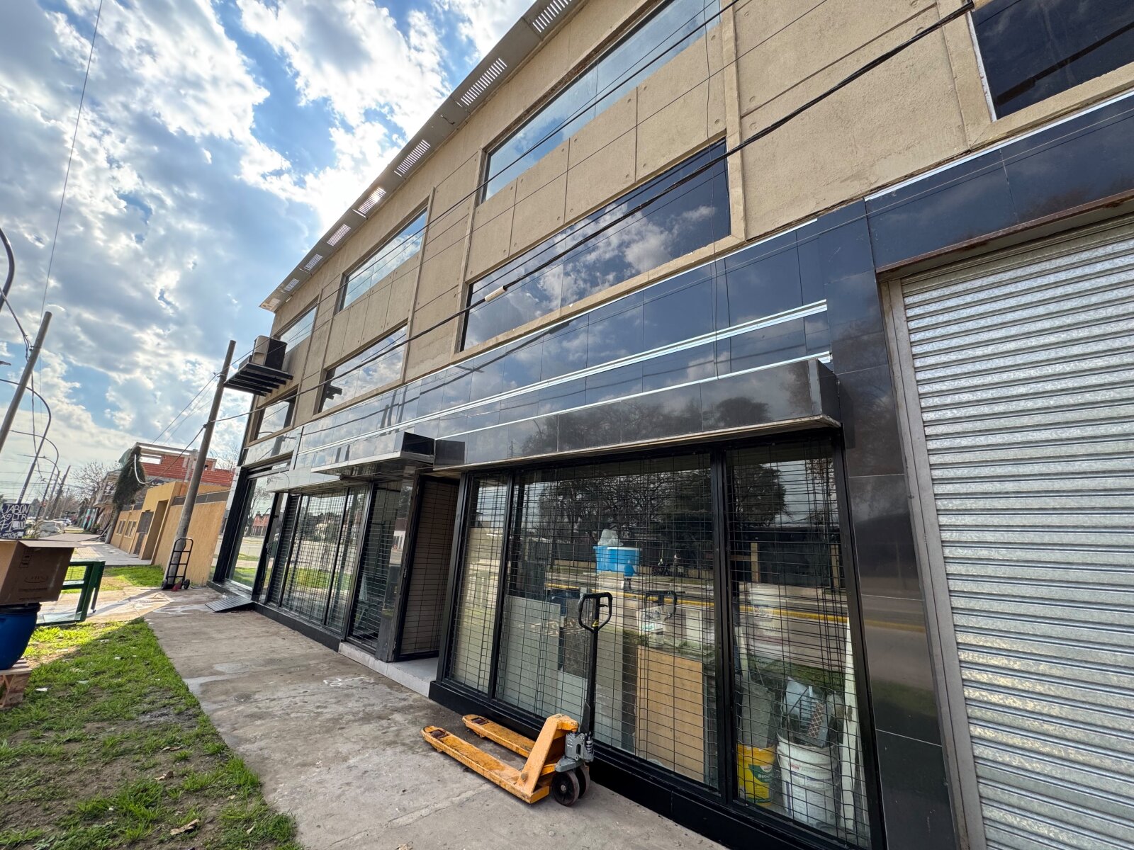 Local Comercial 265 mts2 - 2