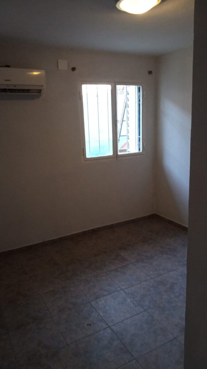 VENTA CASA DE 2 DORMITORIOS - BARRIO COMERCIAL - Imagen 4