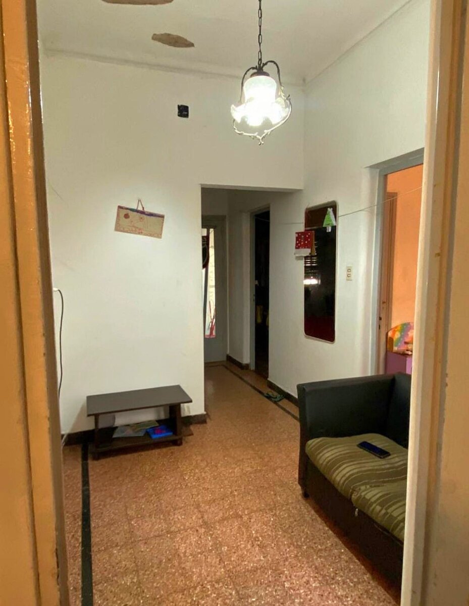 Casa en esquina, 2 Dormitorios, Cochera Doble, Patio y Terraza. - 4