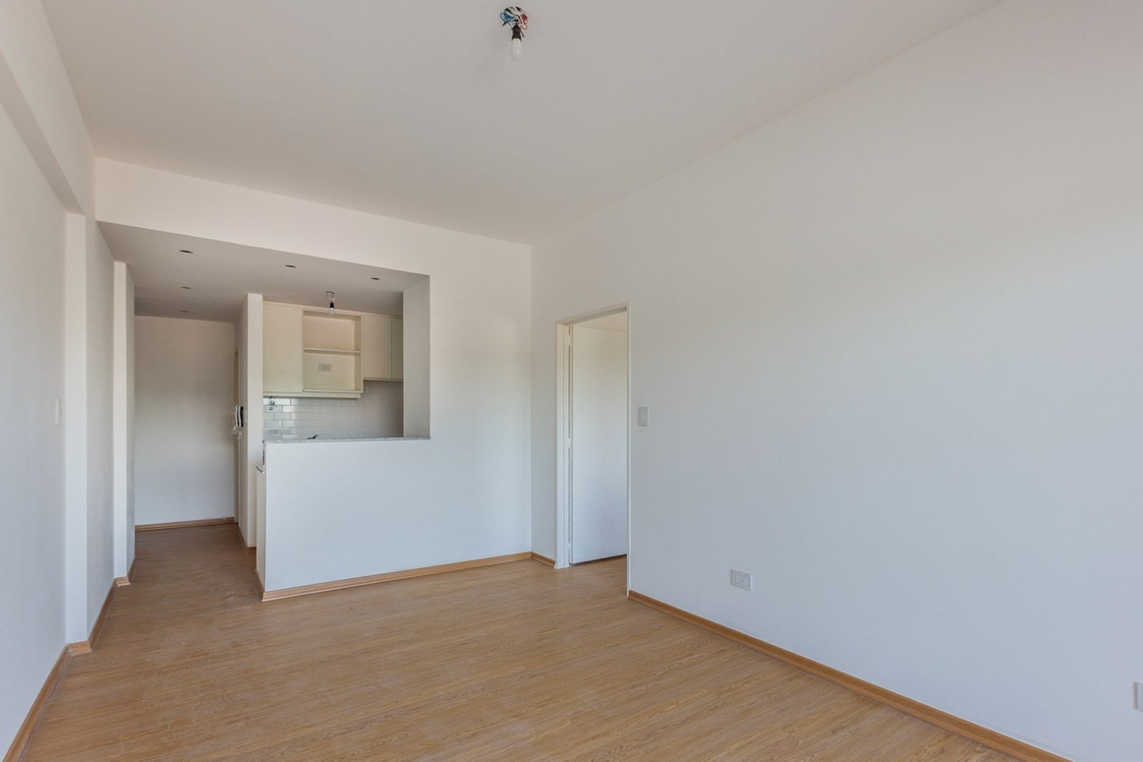 Venta. Apto Profesional. Apto crédito. Departamento 2 ambientes. Frente. Balcon Terraza. COCHERA. Villa Ortúzar - 20