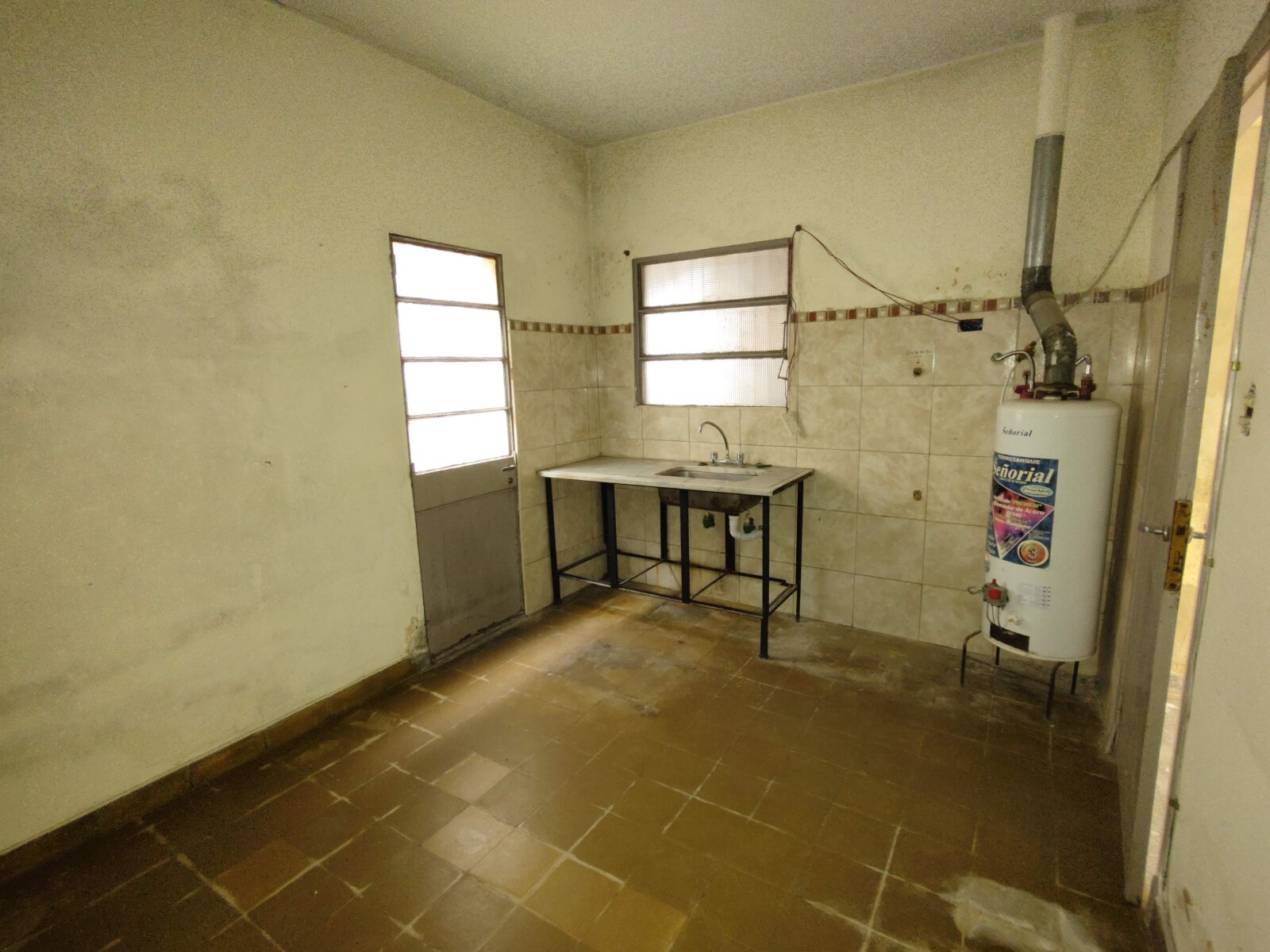 Venta Ph 2 ambientes a refaccionar en Moron - 5
