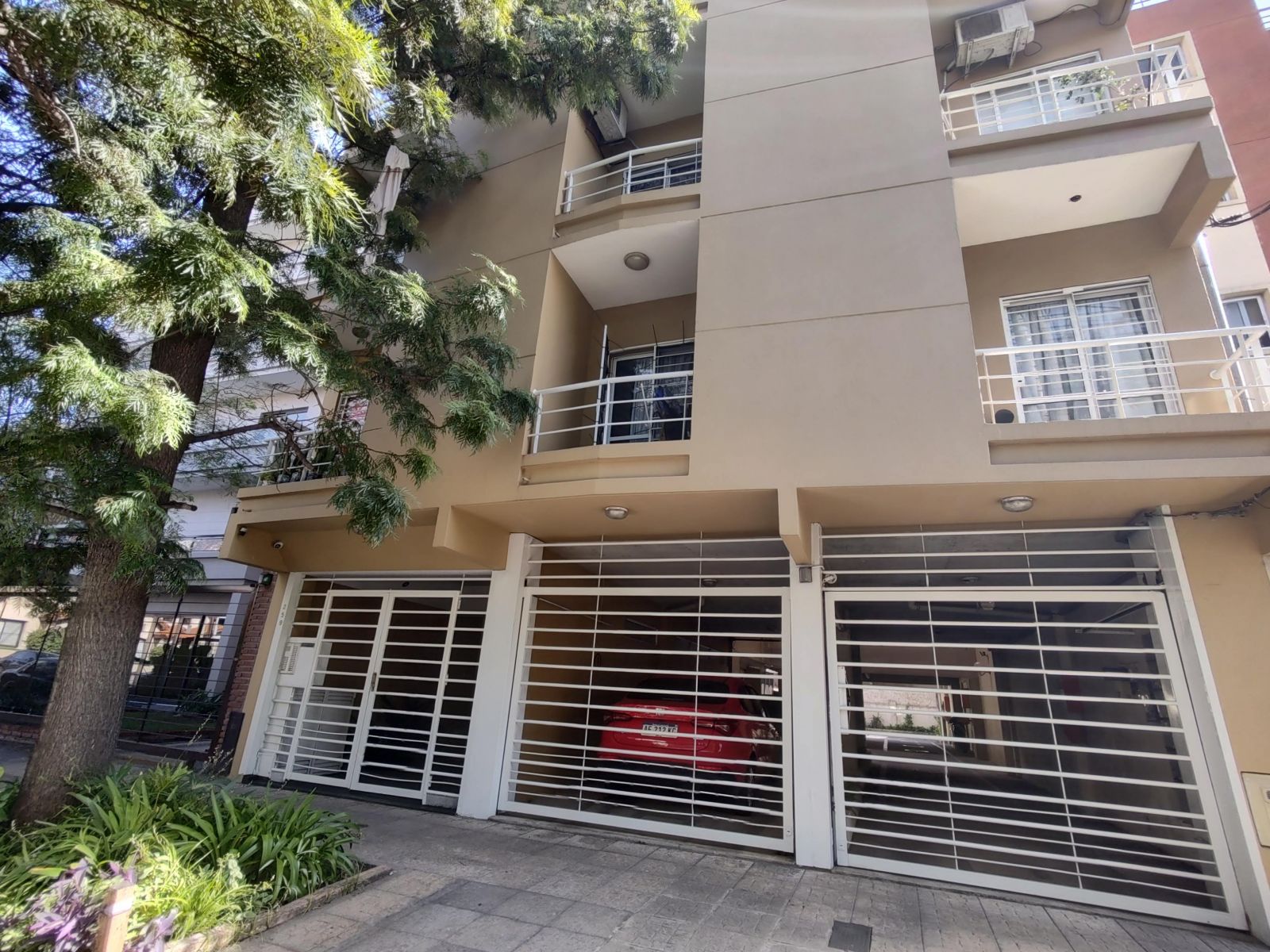 Venta!! Departamento 2 ambientes con balcon en Morón - 1