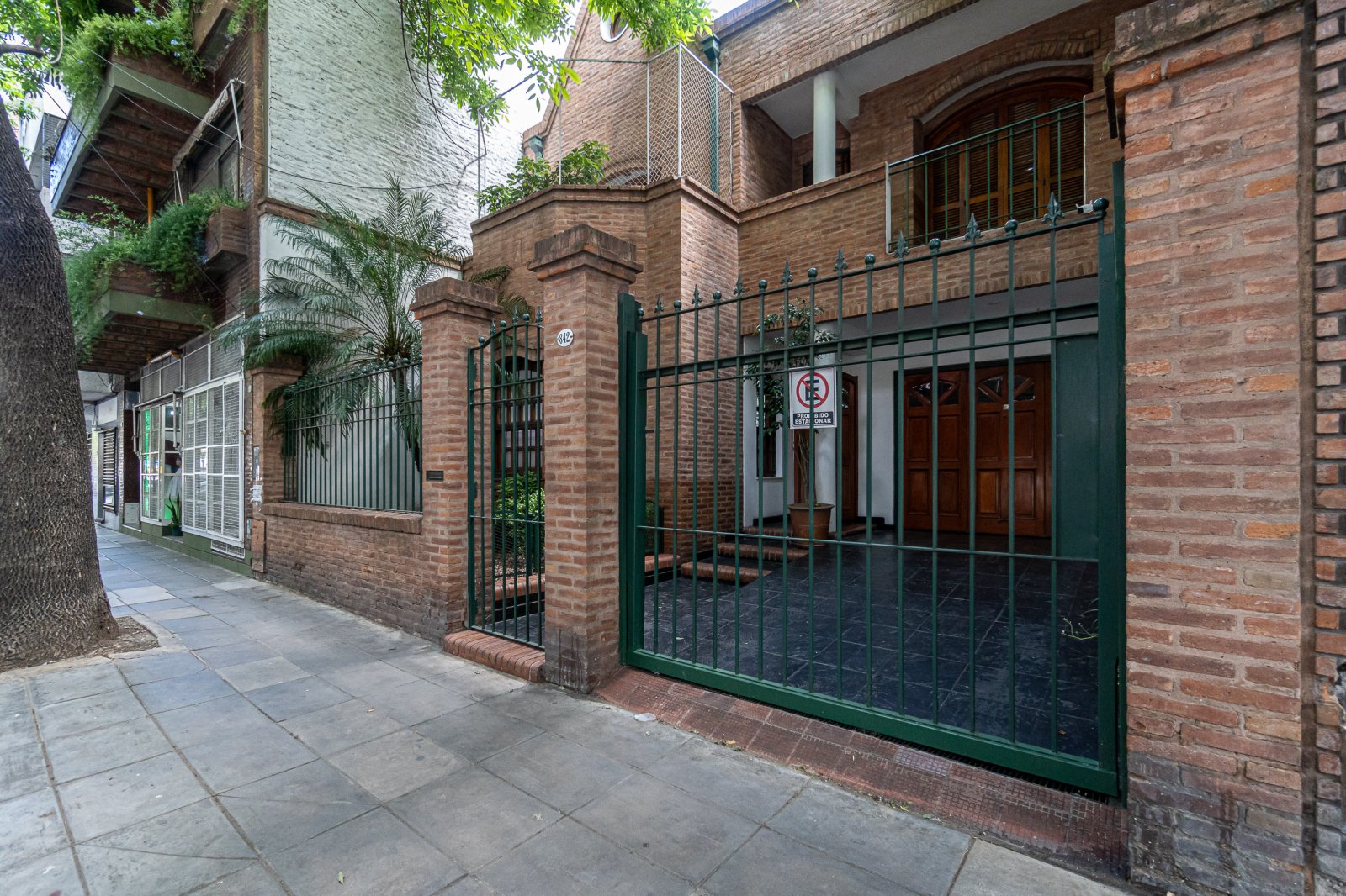Casa - A m Parque Centenario - Jardín - Cochera - 25