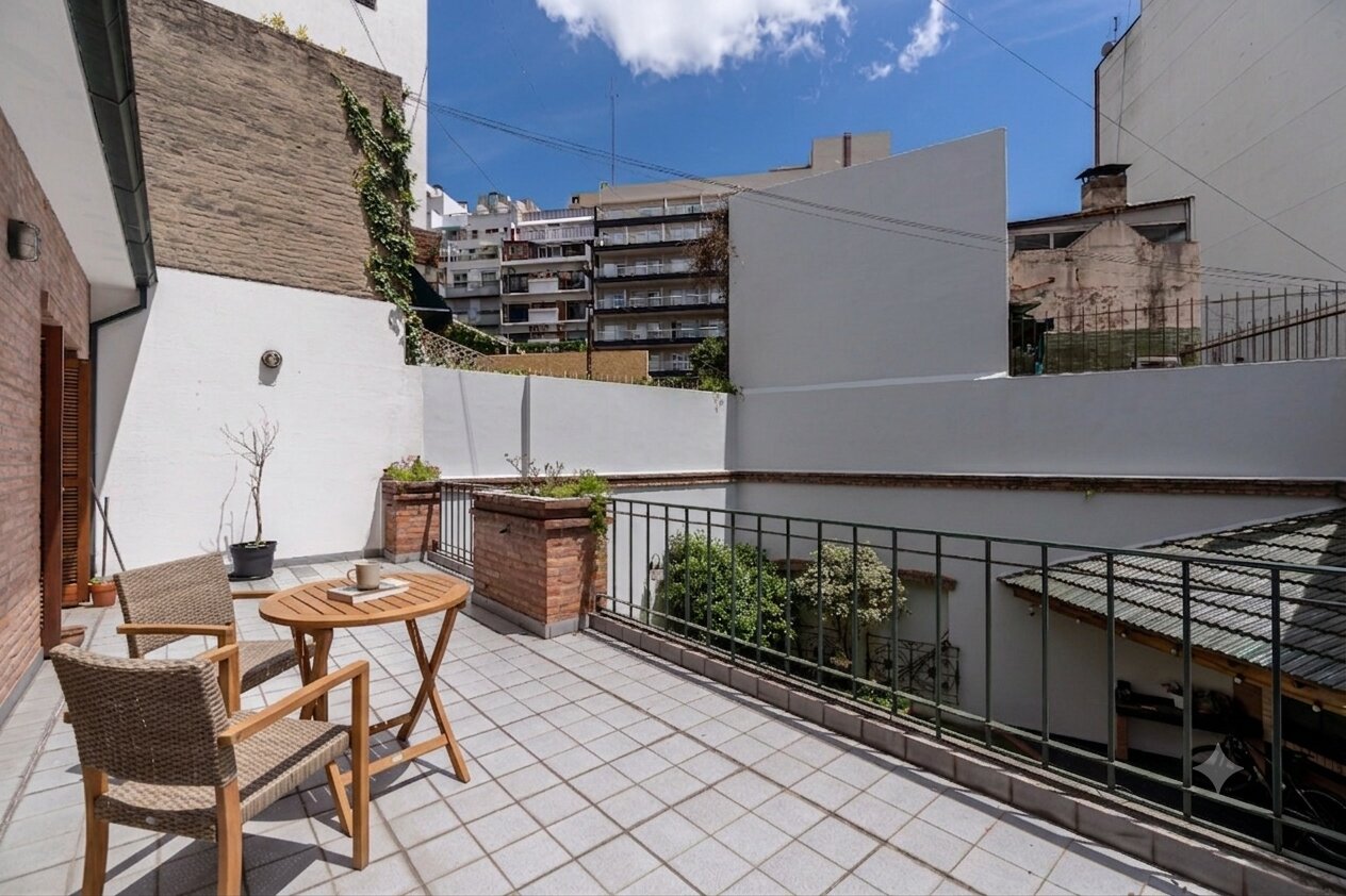 Casa - A m Parque Centenario - Jardín - Cochera - 1