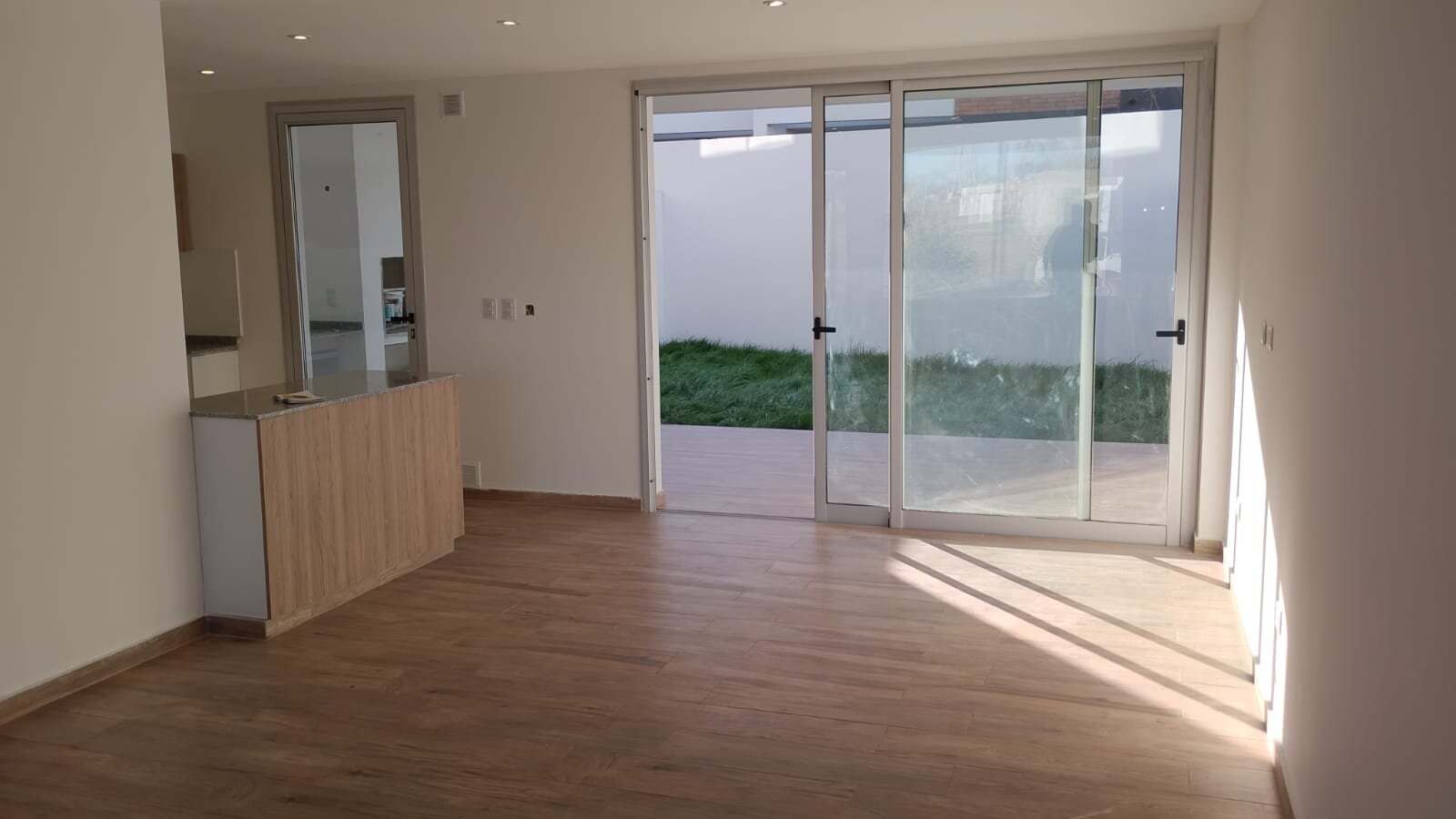 Alquiler Duplex Lomas de Manantiales - Imagen 3