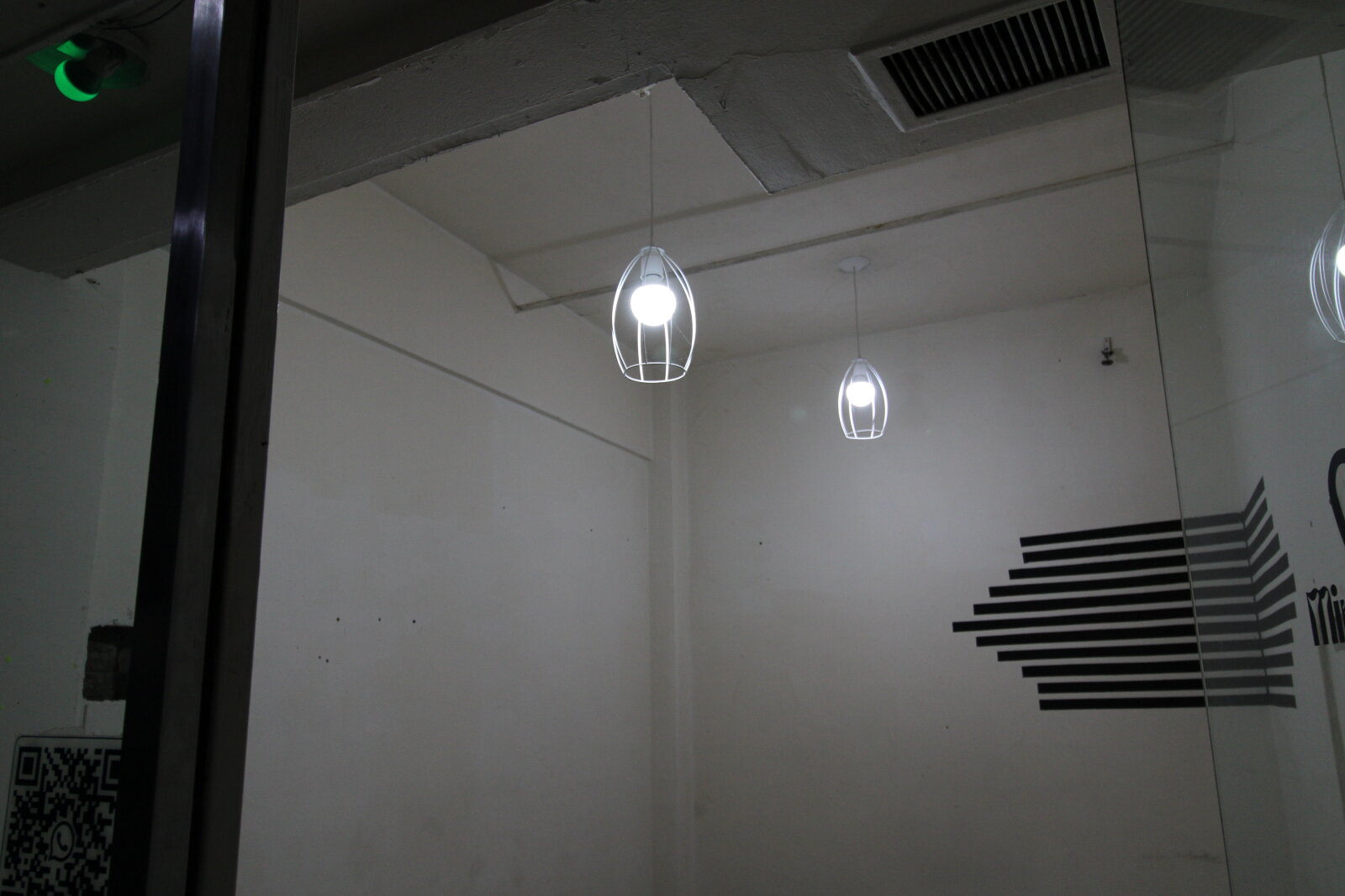 Alquiler Local en galería - PB y Sótano - 20m² - Retiro - 5