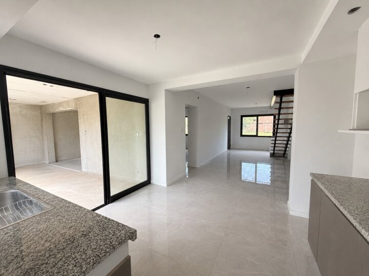 Casas - Funes - Venta