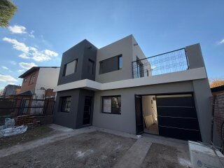 Casas - Funes - Venta