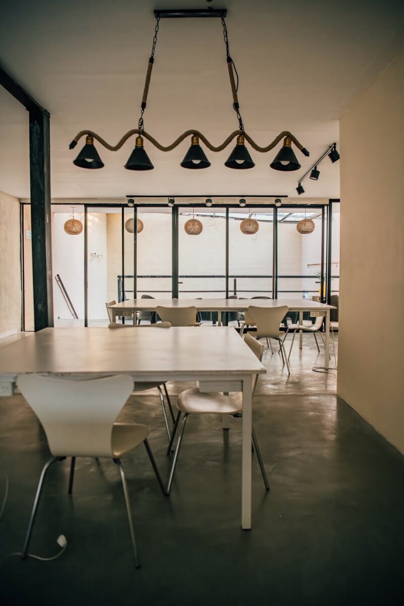 NUEVA CORDOBA - ALQUILER IMPORTANTE LOCAL COMERCIAL - Imagen 21