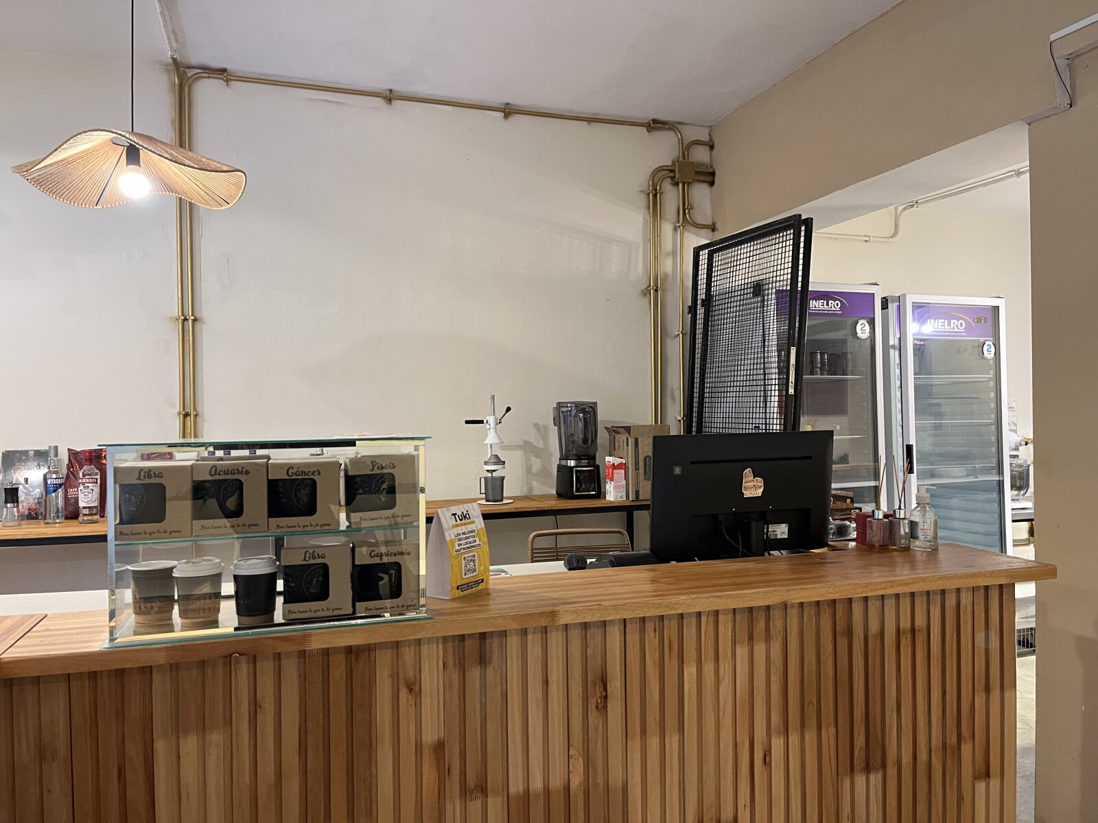 NUEVA CORDOBA - ALQUILER IMPORTANTE LOCAL COMERCIAL - Imagen 5