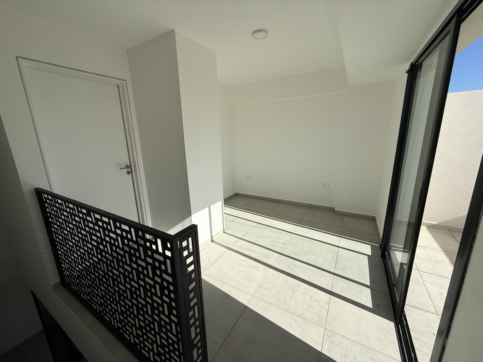 Alquiler departamento duplex 1 dormitorio y 1 escritorio en Alberdi - Imagen 10