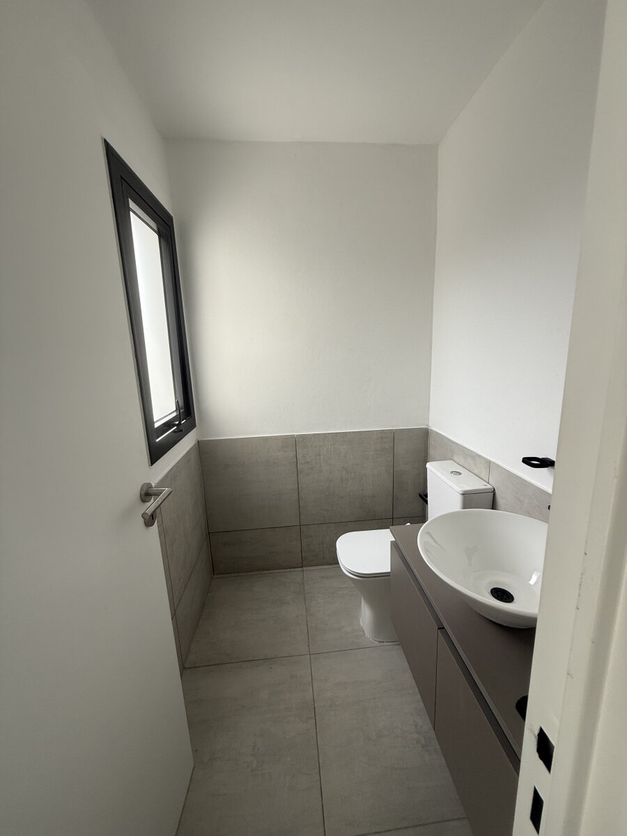 Alquiler departamento duplex 1 dormitorio y 1 escritorio en Alberdi - Imagen 4