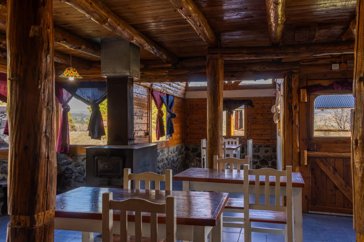 Propiedad Comercial Y Turística Sobre Ruta 40 – Epuyén - 8